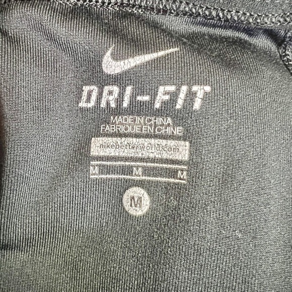 Nike Dri-Fit Women's Medium Black Capri Leggings Compression Work Out Gym Wear - Picture 11 of 14